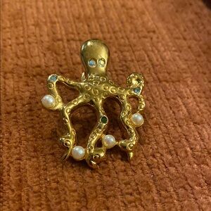 Avon Octopus Coat Lapel Or Hat Pin Gold Tone 1-3/4” Tall  1-1/4” Wide